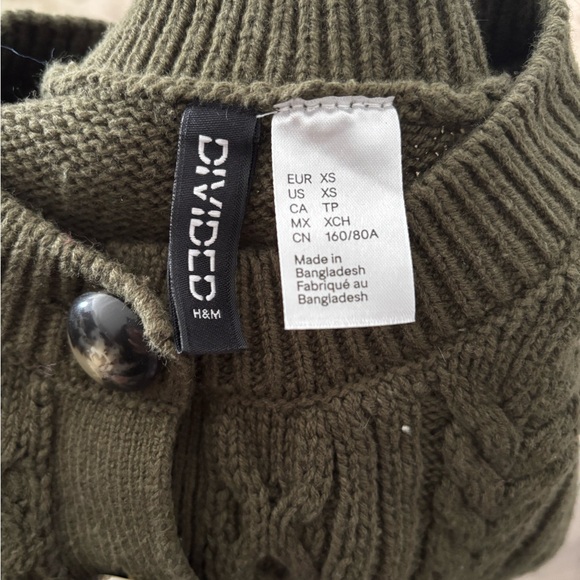 H&M Dark Green Cable Knit Buttoned Cardigan vest - Picture 2 of 2